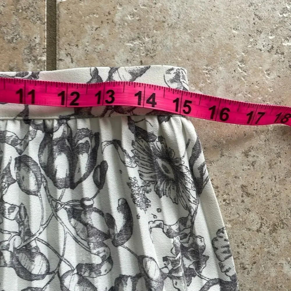 Brooks Brothers Red Fleece Floral Pleated Skirt